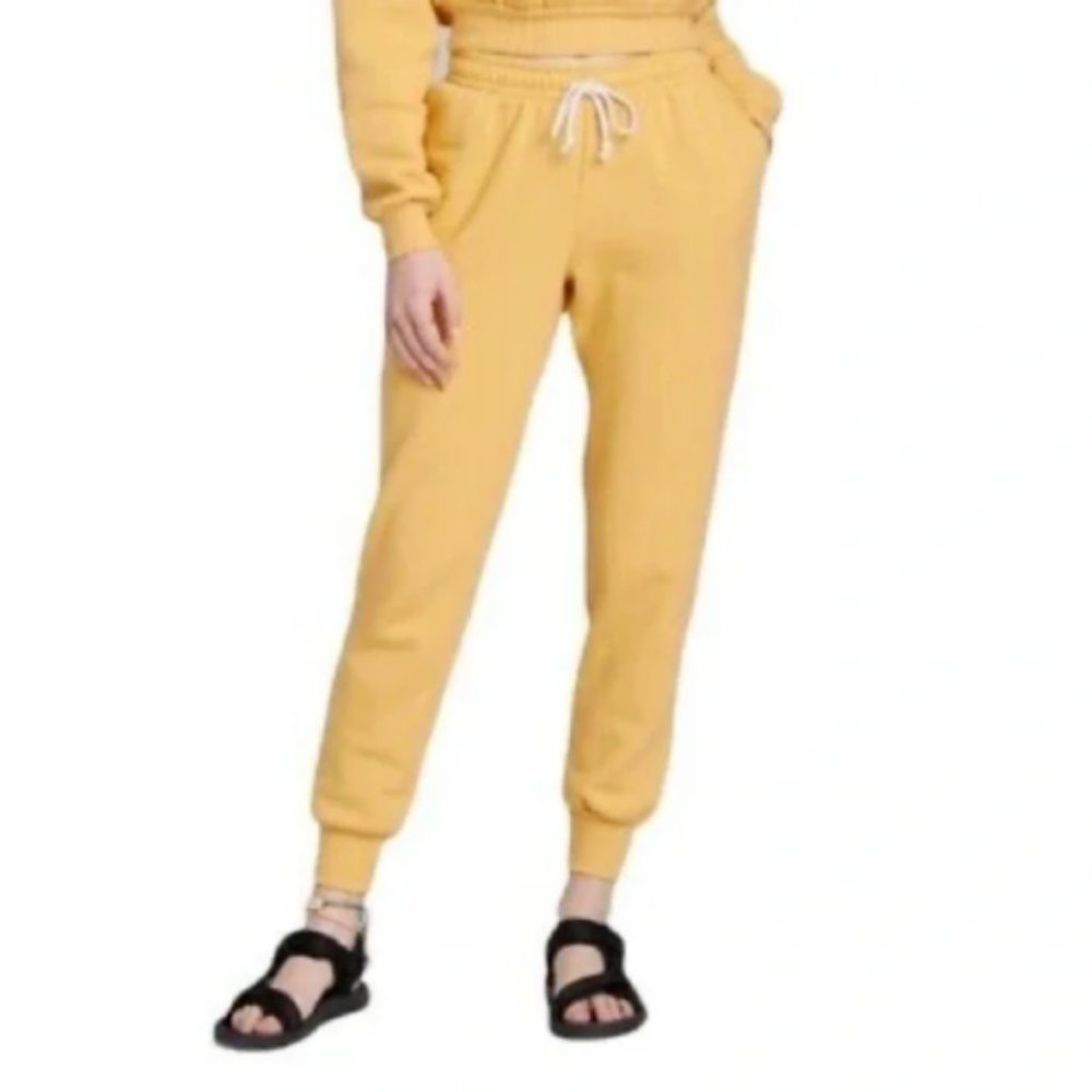 Wild Fable Women's High-Rise Sweatpants Vintage Yellow
